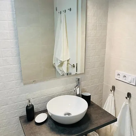 Sunny Handmade Home. Wi-fi, A/c & Free Parking Apartment Seville