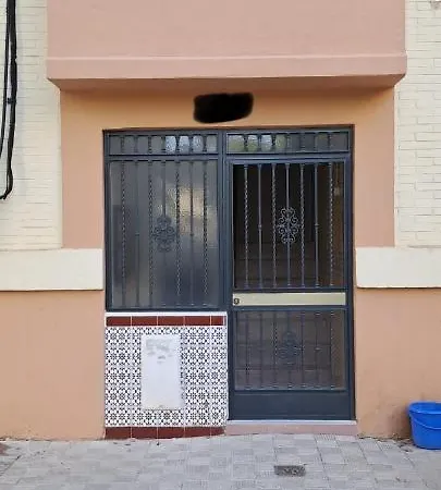 Apartment Sunny Handmade Home. Wi-fi, A/c & Free Parking
